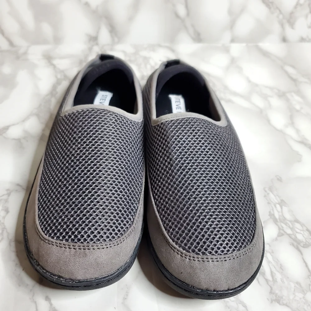 Steve Madden Kids Gray Slip-On Shoes